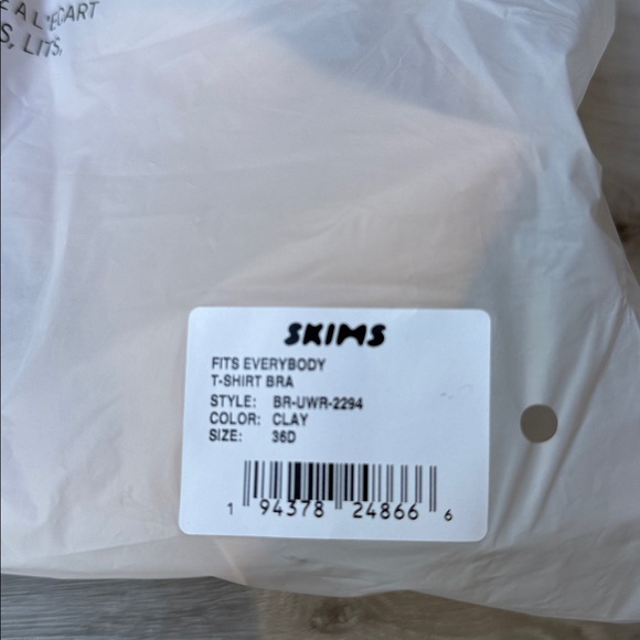 Skims Fits Everybody T-Shirt Bra, Clay 36D New With Tags - Picture 6 of 6